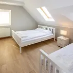 Nemo 4 Bedrooms & Grill