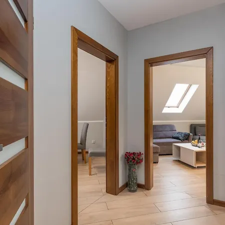 Nemo 4 Bedrooms & Grill *