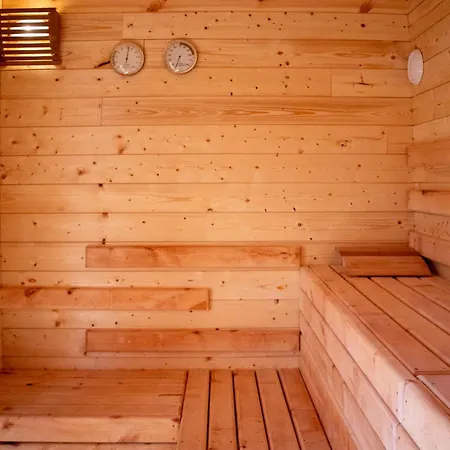 Nemo 4 Bedrooms & Grill Apartmán *