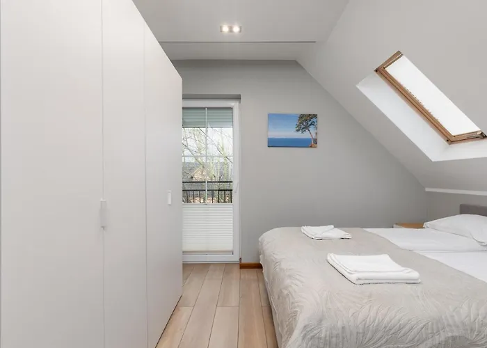 Nemo 4 Bedrooms & Grill Zastan